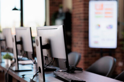 Trouver la taille d’écran parfaite : conseils selon vos besoins professionnels